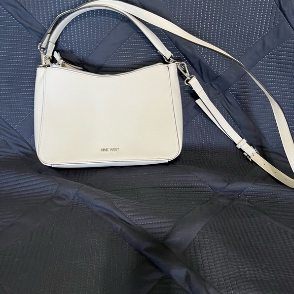 Nine West Handbags - NWOT CUTE NINE WEST DOUBLE ZIPPER CROSSBODY R SHOULDER BAG 12x10